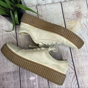 Steve Madden Holllly tan suede leather rubber sole